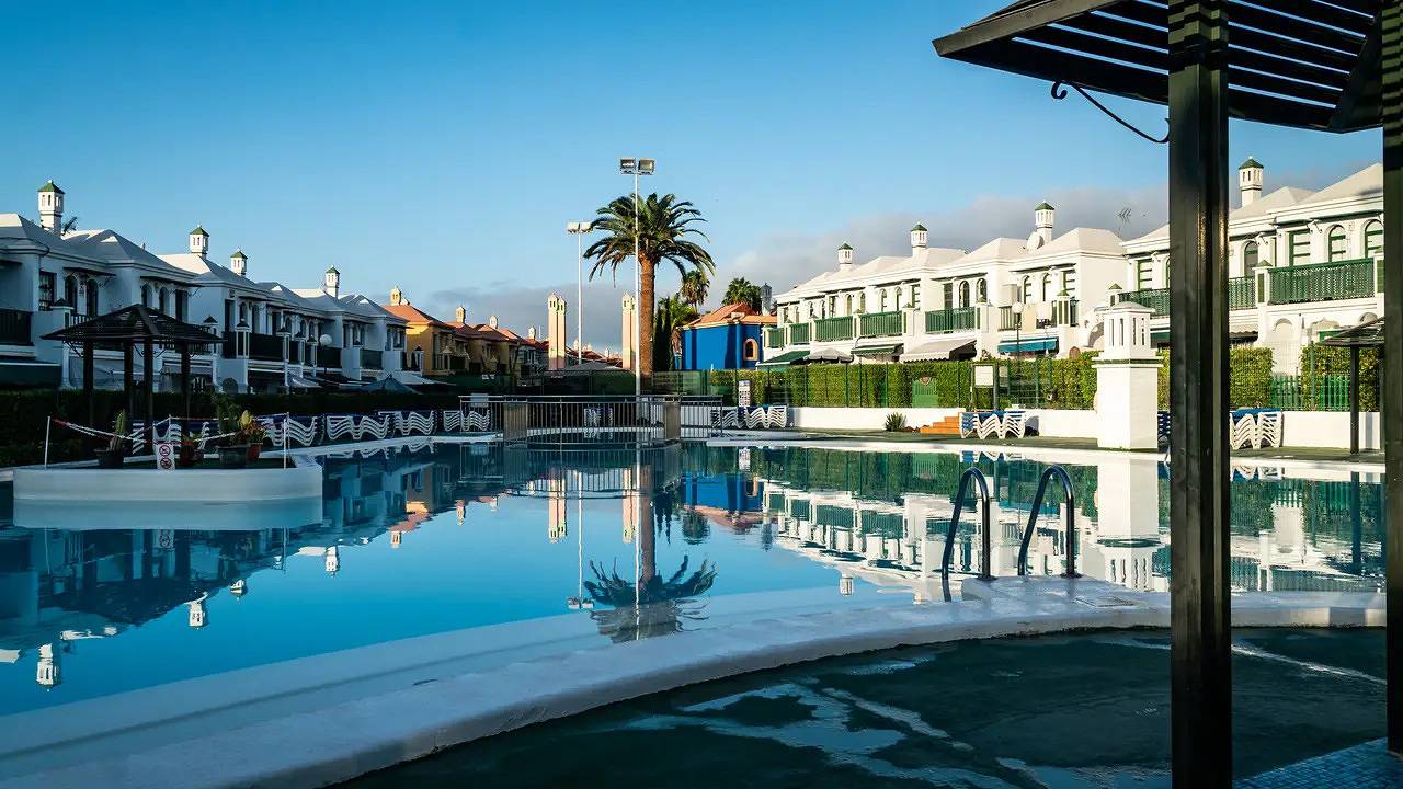 Apartamento vacacional entero, Apartamento de vacaciones para 3 personas con jardín in Campo Internacional, San Bartolomé de Tirajana