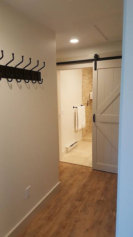 Vacation rental for 16 people, with hot tub and yard in Finger Lakes