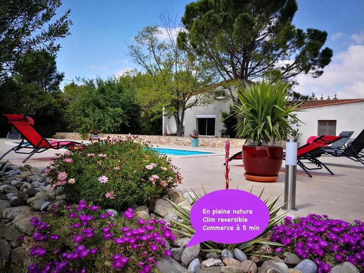 Alojamiento y desayuno para 3 personas, con jardín y terraza además de vistas y piscina - 1