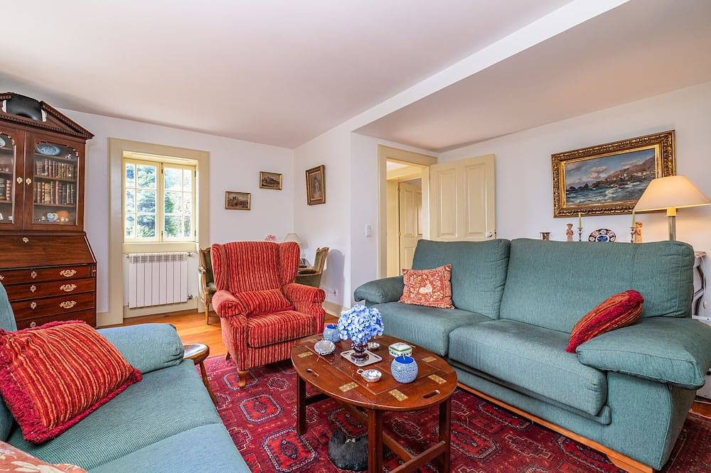 Casa Dos Castanheiros - Charming countryside Cottage in Camacha, Madeira