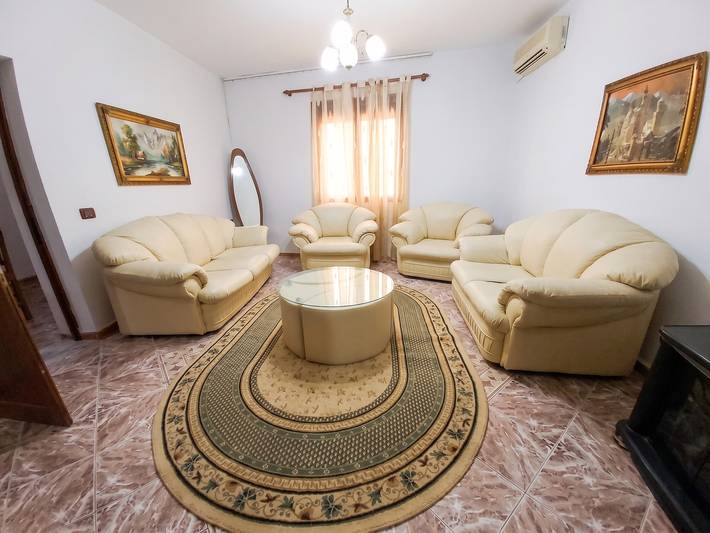 Geräumiges Haus in Berat mit sicherem Parkplatz. in Albanien