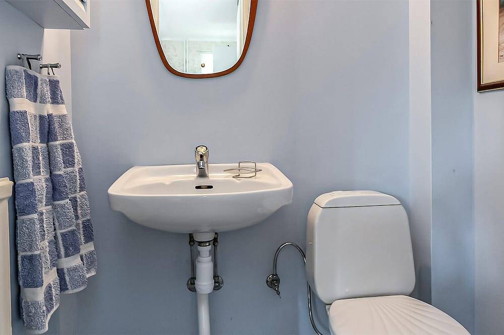 Hus för 8 Personer in Örebro kommun, Örebro leatna