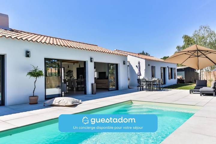 Location de vacances pour 6 personnes, avec Terrasse ainsi que Jardin et Piscine à Bois-de-Céné