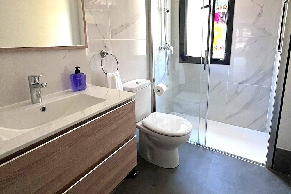 Entire apartment, Apartment The Squire. Second in Alcalá de Henares, Madrid Province