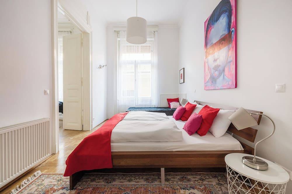 Appartement entier, Élégant, pour les freins de ville pour les familles, les groupes d'amis. Parking gratuit! in Budapest, Danube-Ipoly National Park