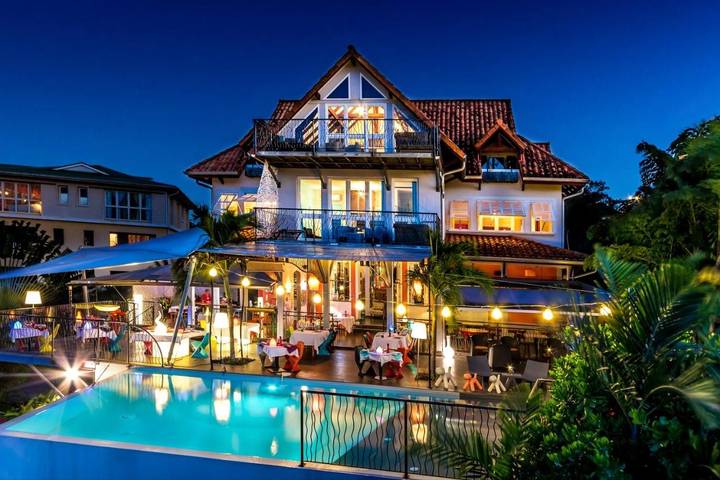 Hôtel pour 6 personnes, avec jardin ainsi que piscine et vue