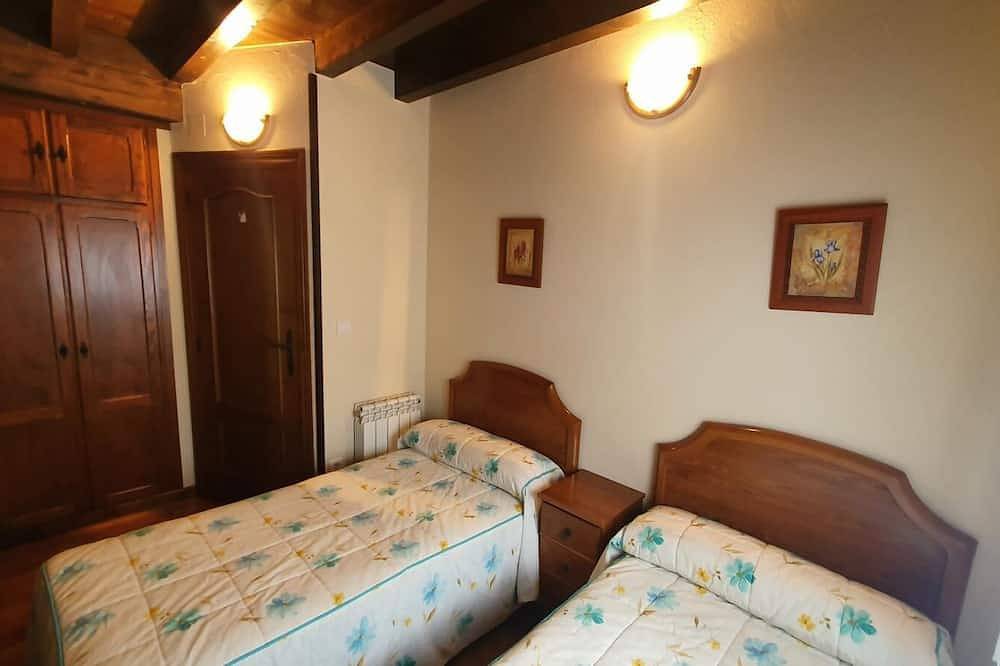 Entire apartment, El Mirador del Duje, House for 7 - Picos de Europa in Tielve, Cabrales