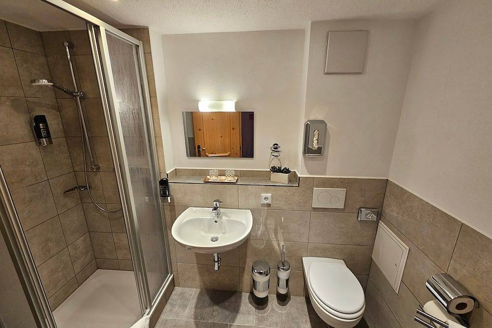 Ganze Wohnung, Zimmer '15 Doppelzimmer' mit Wlan in Seefeld, Pilsensee