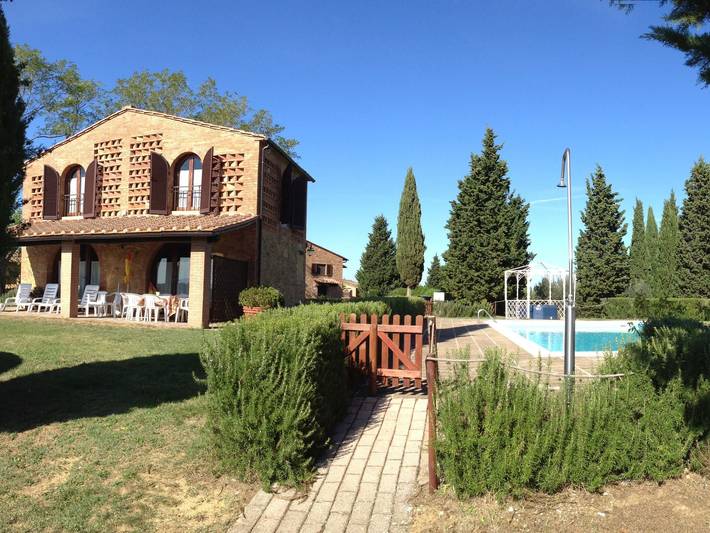 Ferienwohnung für 4 Personen, mit Terrasse und Garten sowie Pool in Montaione