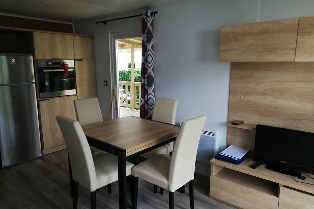 Mobil Home Recent 3 Chambres dans camping 4* Environnement Nature in Gastes, Côte d’Argent