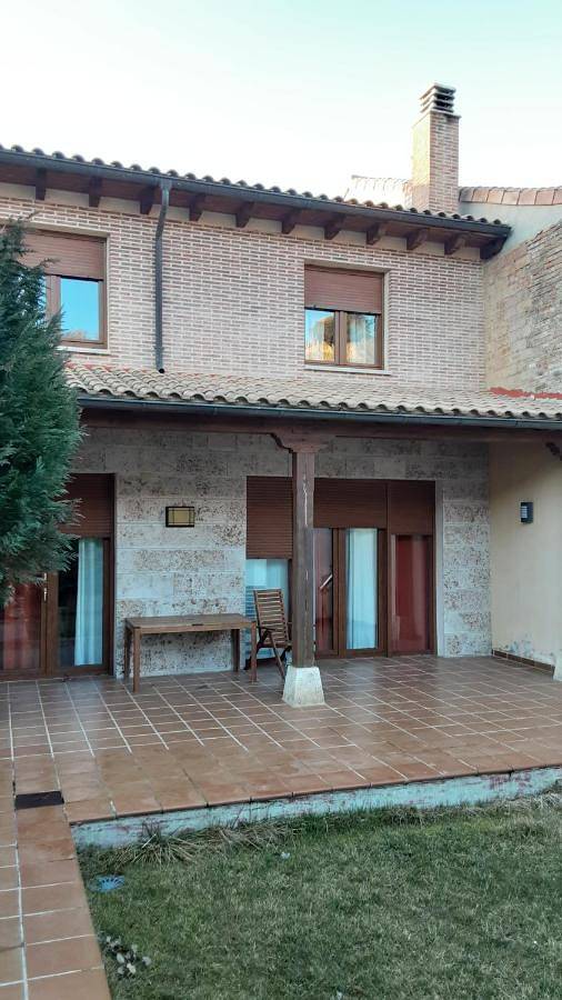 Casa rural para 12 personas, con jardín y jacuzzi en El Cerrato - 2