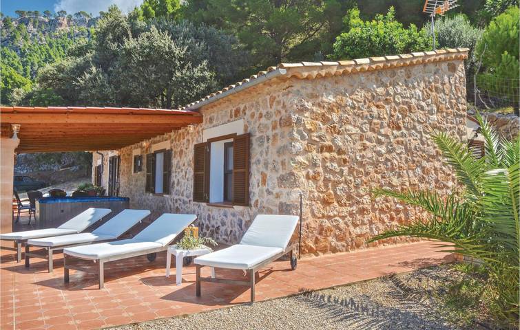 Villa for 6 people, with Terrace in Majorca