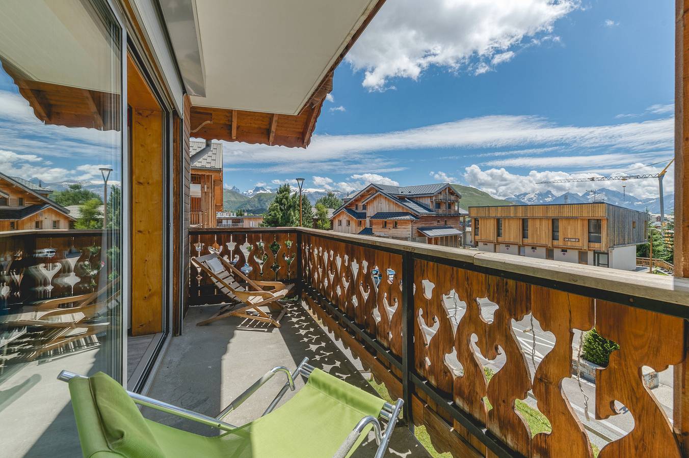Appartement entier, Appartement 'Crocus 4-5 55m2' avec balcon et Wi-Fi in Huez, Parc national des Écrins