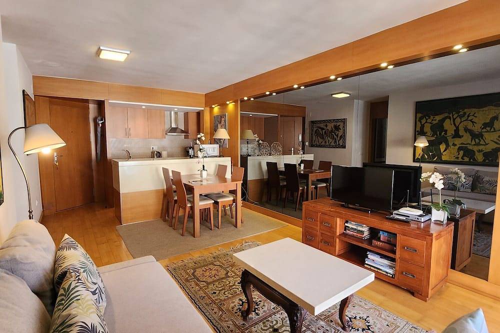 Entire apartment, R1357 Balcon de Europa 2º C2 in Nerja Centre, Nerja