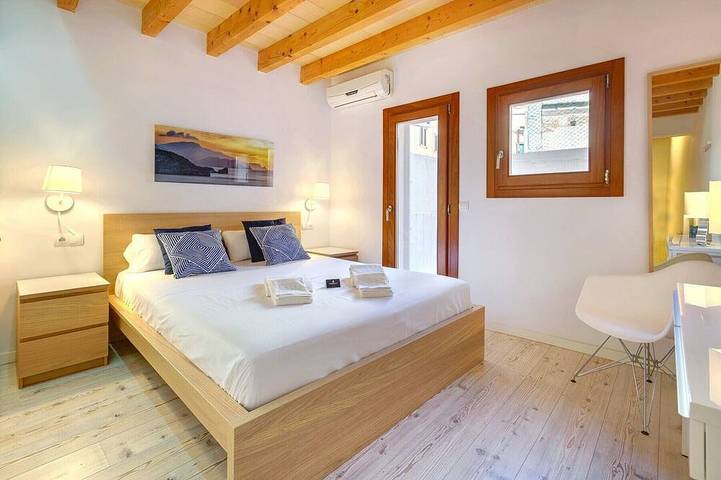 Entire apartment, Urban Suites 1 Palma Standard by PriorityVillas in Palma Old Town, Palma