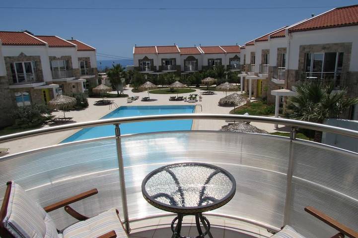 Villa voor 4 personen, met terras en zwembad - 1