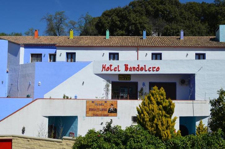 Hôtel pour 7 personnes, avec Terrasse ainsi que Jardin et Piscine à Júzcar