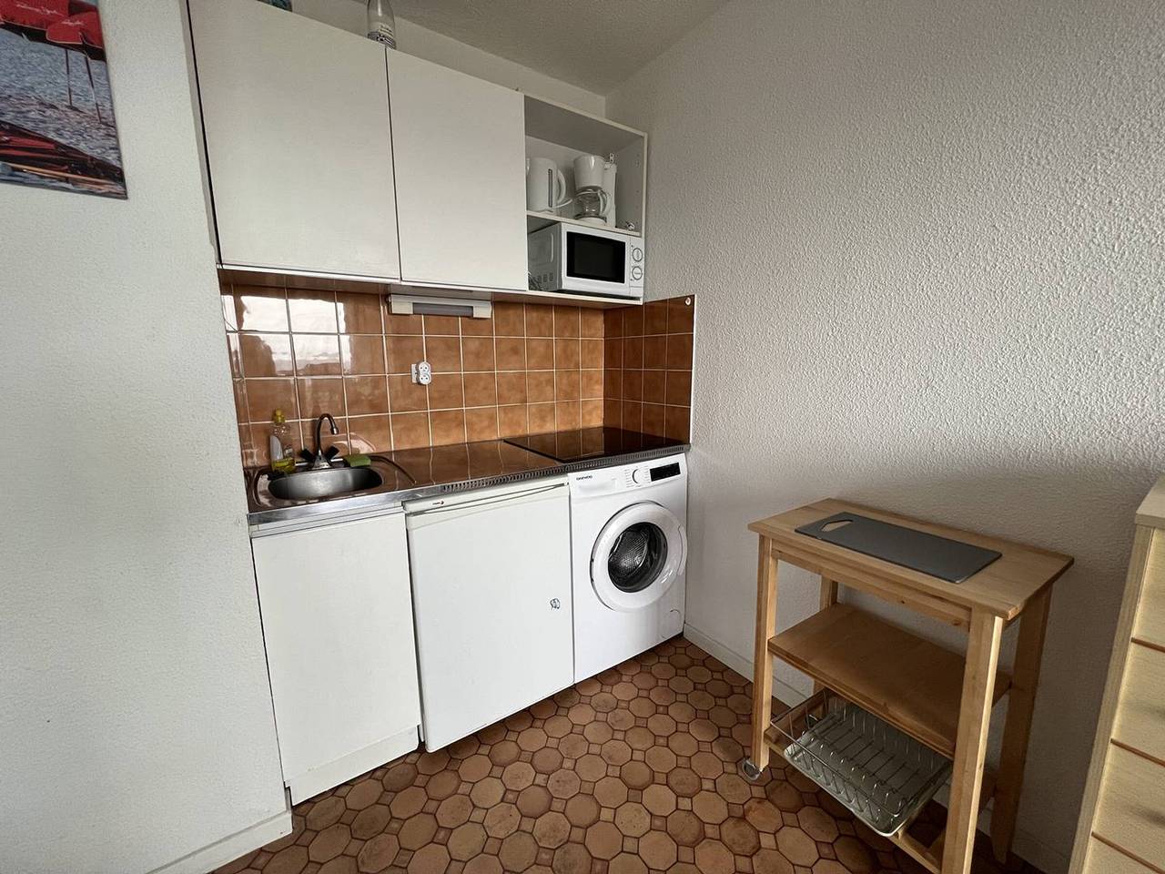 Entire studio, Beachfront Apartment for 4 with Parking & Sea Views - Le Barcarès in Le Barcarès, Côte d'Améthyste