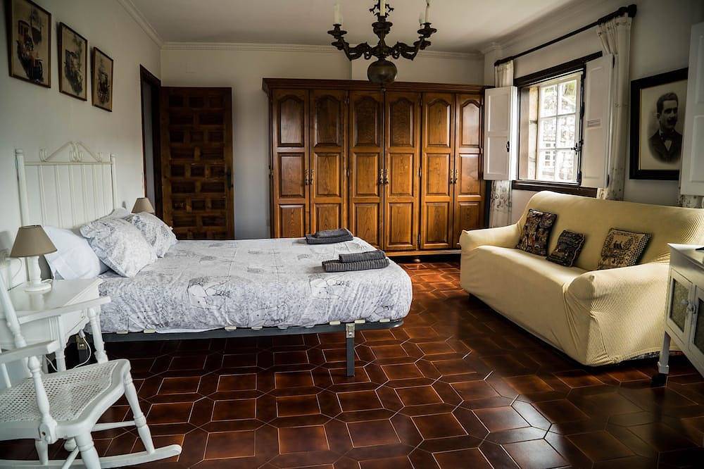 Pequeño Pazo Gallego del Siglo Xviii con Piscina in Meis, Costa de Galicia