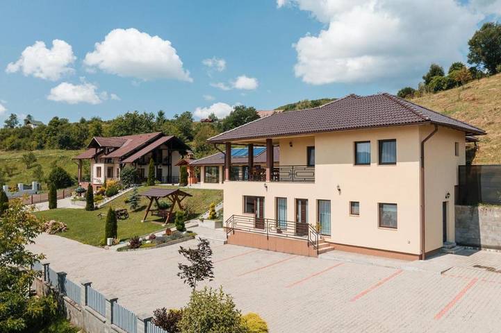 Maison d’hôte pour 2 personnes, avec Balcon et Terrasse ainsi que Jardin et Vue dans Mureș