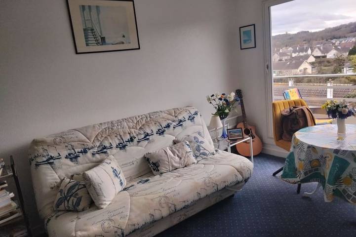 Appartement entier, Joli studio de 21m2 avec vue à Houlgate, dernier étage avec balcon in Houlgate, Région de Lisieux