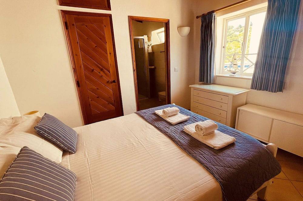 Ganze Wohnung, Algar de Benagil apt - A Maré in Salema, Naturpark Südwest-Alentejo und Costa Vicentina