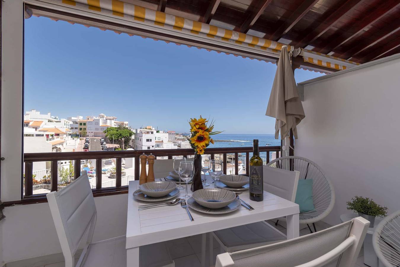 Entire apartment, Costa Caleta 1 - Two Bed in La Caleta, Adeje