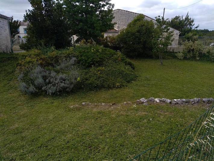 Location de vacances pour 6 personnes, avec jardin et vue à Pons - 2
