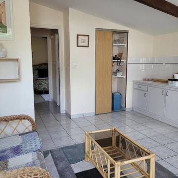 Gîte pour 2 personnes, avec terrasse et vue, animaux acceptés à Gouarec