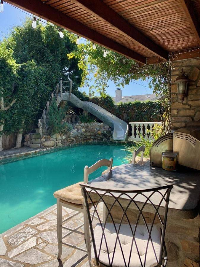 Casa de huéspuedes para 3 personas, con piscina además de jardín y jacuzzi en Los Angeles