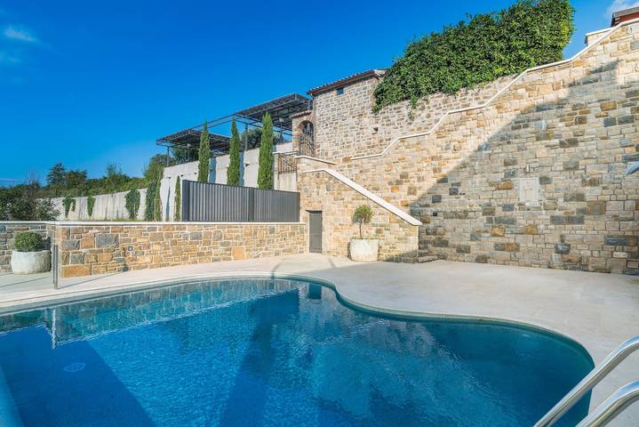 Villa für 10 Personen, mit Sauna und Pool sowie Balkon/Terrasse in Slowenien - 4