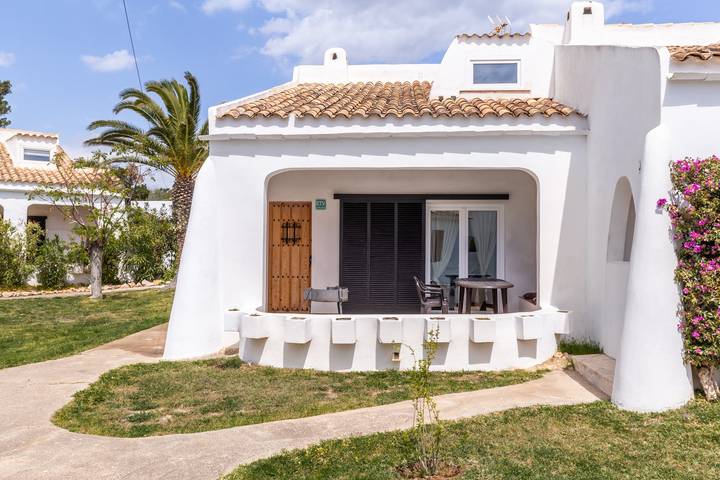 Ferienhaus für 4 Personen, mit Garten in Cala Ferrera