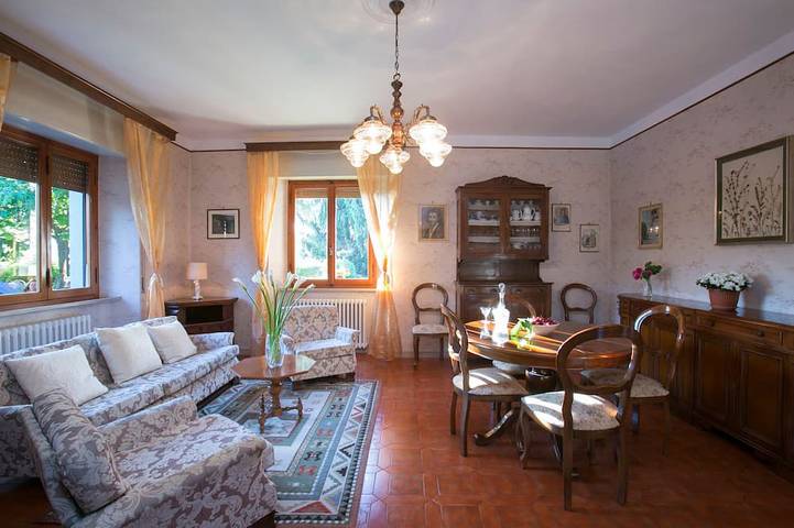 Villa, privater Pool im Dorf, Restaurants, Pizzaofen, kostenlose Produkte in Castiglione di Garfagnana, Garfagnana