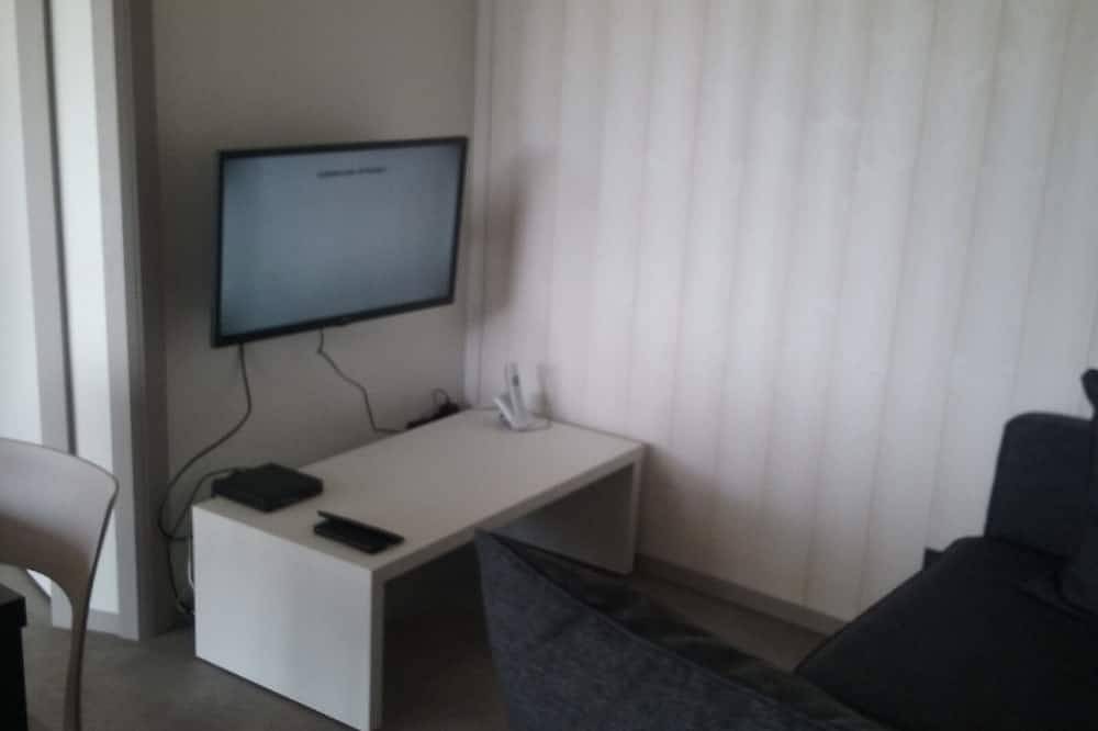 Chalet tranquilo de 2 habitaciones con piscina, cerca del Golfo de Morbihan in Arzal, Côte des Mégalithes