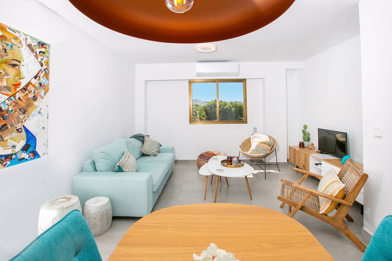 Apartamento entero, Apartamento 'Tamarinda' con piscina compartida, Wi-Fi y aire acondicionado in Playa del Arenal, Jávea