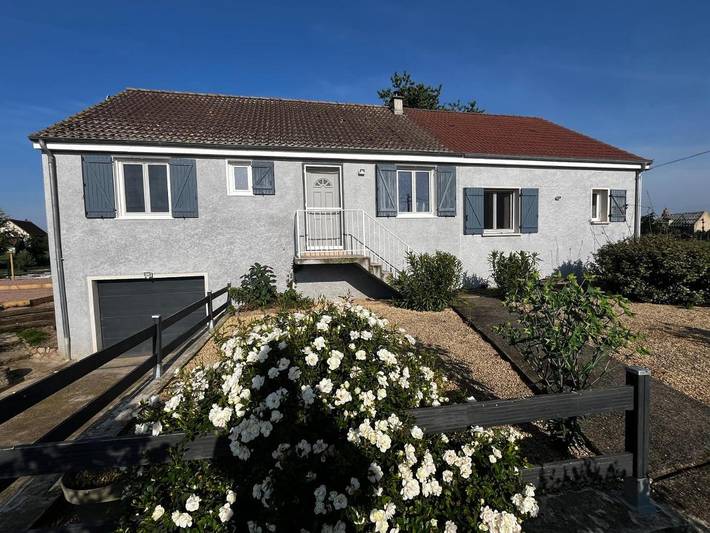 Location de vacances pour 10 personnes, avec jardin ainsi que piscine et jacuzzi, adapté aux familles à Boucé - 4