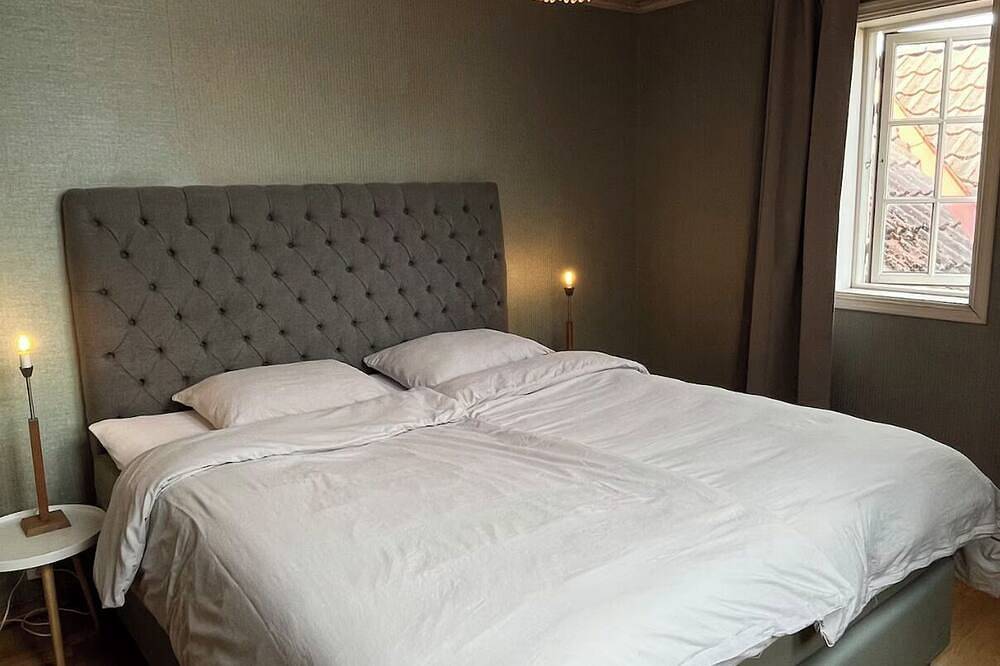 First-Row Beachfront Villa with Stunning Views - Sleeps 15 people in Tønsberg