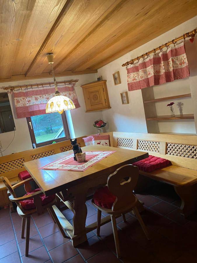 Ferienhaus für 6 Personen, mit Terrasse und Garten sowie Ausblick