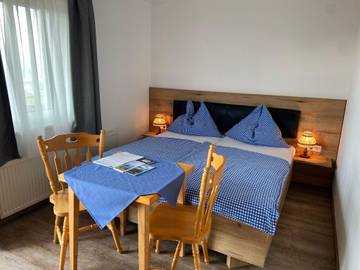 Zimmer für 2 Personen in Treffen am Ossiacher See, Klagenfurt-Villach, Bild 4