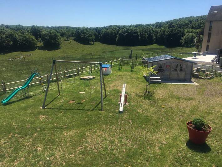 Location de vacances pour 8 personnes, avec terrasse dans station de ski du Laguiole - Le Bouyssou - 4