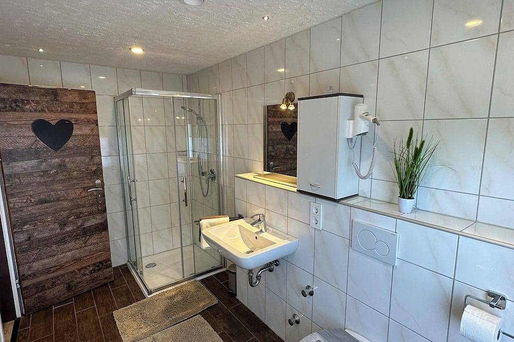 Ganze Wohnung, Gemütliche Ferienwohnung in Heidelbeck/Kalletal+Wanderweg in Kalletal, Kreis Lippe