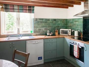 Holiday Rental for 6 People in Pembrokeshire, South-Wales, Photo 4