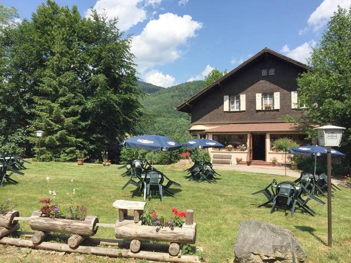 Gîte pour 3 personnes, avec Balcon et Terrasse ainsi que Jardin et Vue à Luttenbach-près-Munster
