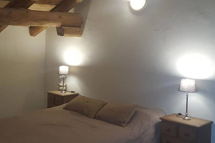 Ganze Wohnung, Wohnung befindet sich in einem authentischen Dorf am Fuße des großen Skigebiet in Bourg-Saint-Maurice, Vanoise-Massiv