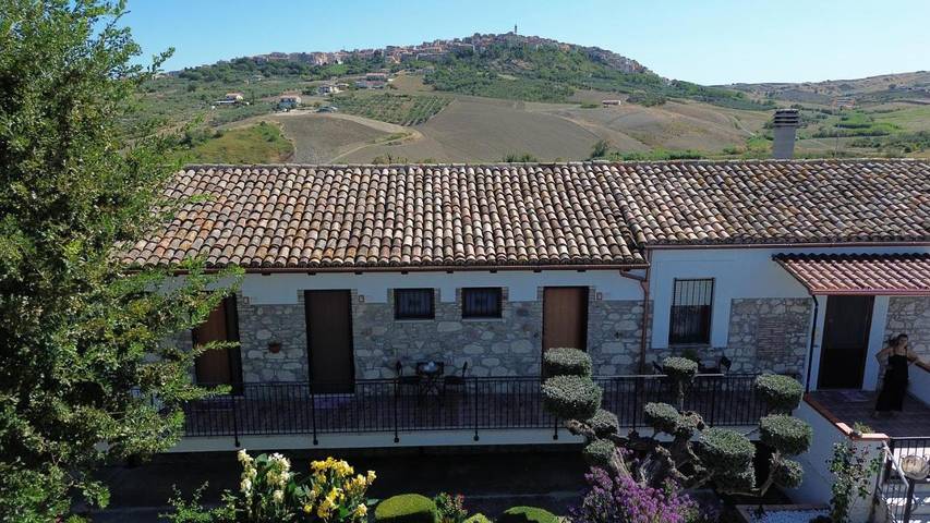 Bed and breakfast per 3 persone, con giardino e piscina nonché panorama, adatto a famiglie con bambini - 1
