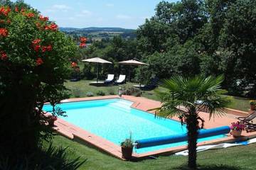 Location de vacances pour 8 personnes, avec jardin et piscine à Masseube