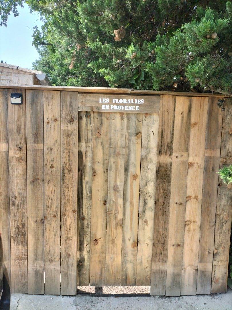 Le Mazet - Gîte les Floralies en Provence in Malaucène, Parc naturel régional du Mont-Ventoux