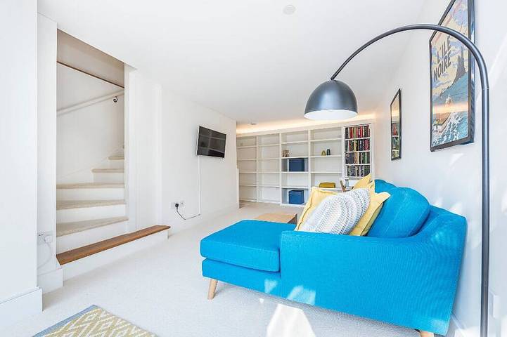 Holiday home for 2 people, with garden and terrace in Hounslow