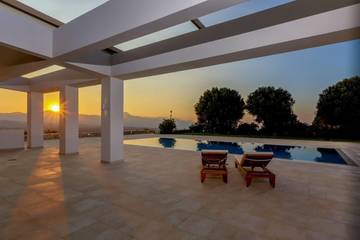 Villa for 10 People in Iraklio-Heraklio region, Photo 1