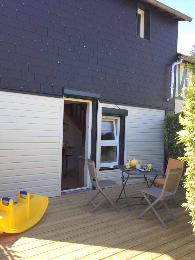 Location de vacances pour 4 personnes, avec Terrasse à Bernay